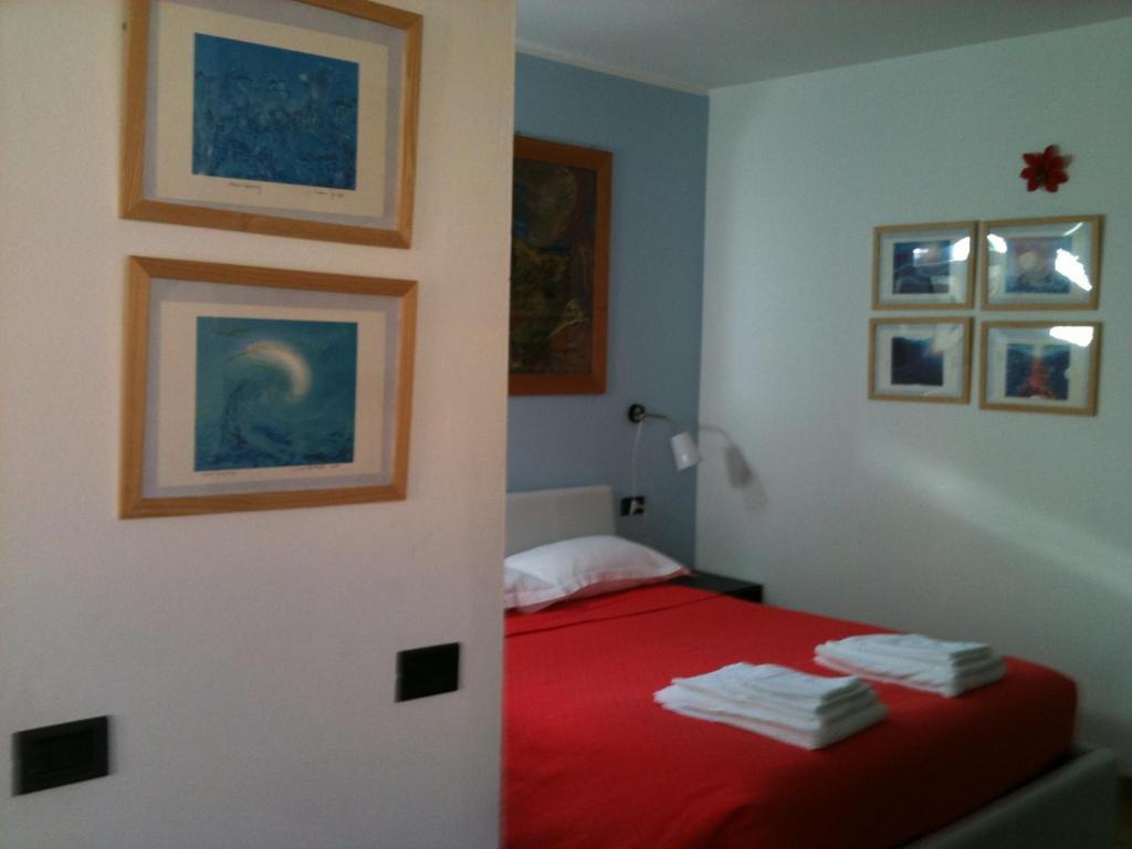 Ripa Del Naviglio B&B Milão Quarto foto