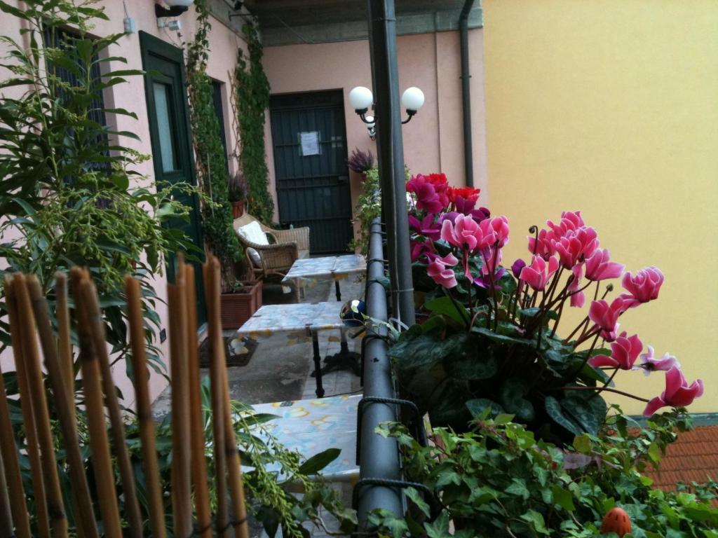 Ripa Del Naviglio B&B Milão Exterior foto